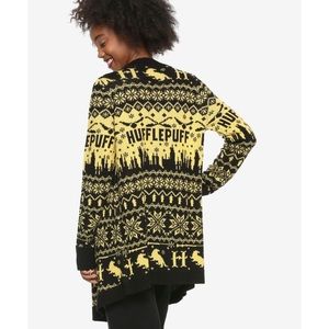 Harry Potter Isle Fair Hufflepuff Fly Cardigan